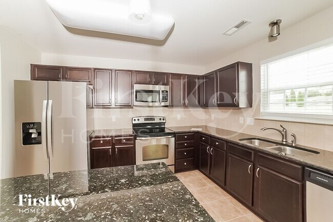 Photo - 5720 Misty Hill Cir