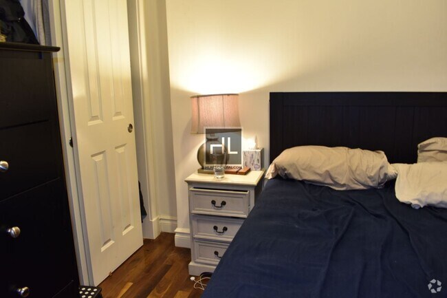 Building Photo - PRINCE ST. Unit 17 Rental
