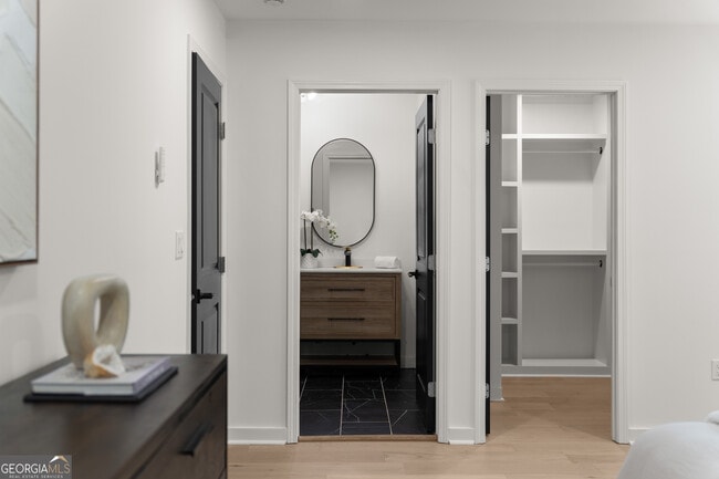 Photo - 1180 Fleming St