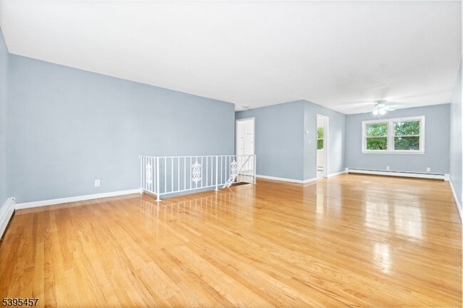 Photo - 726 Gates Terrace