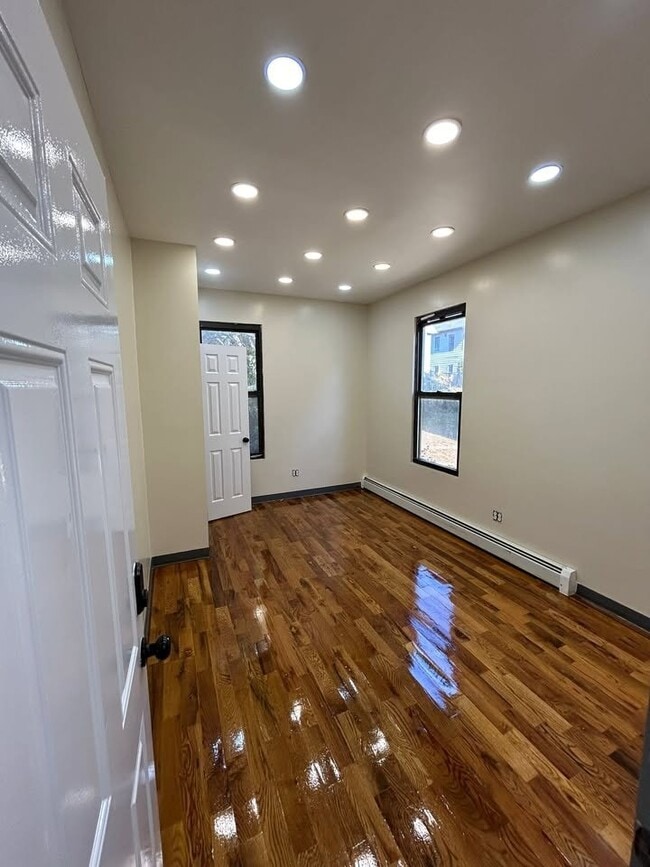 Photo - 436 Gregory St