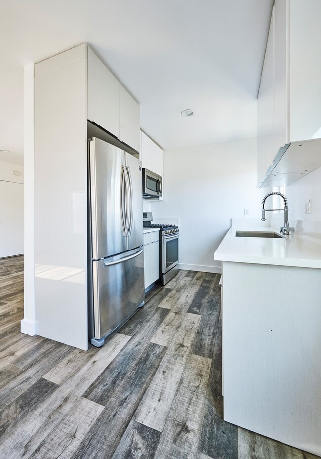 Photo - 1333 W 36th Pl Unidad 3