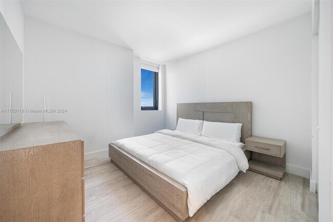 Photo - 121 NE 34th St Condo Unit 2109