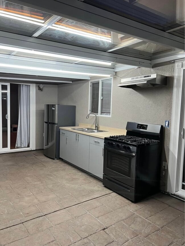 Building Photo - 871 Summer Dr Unit 200 Rental