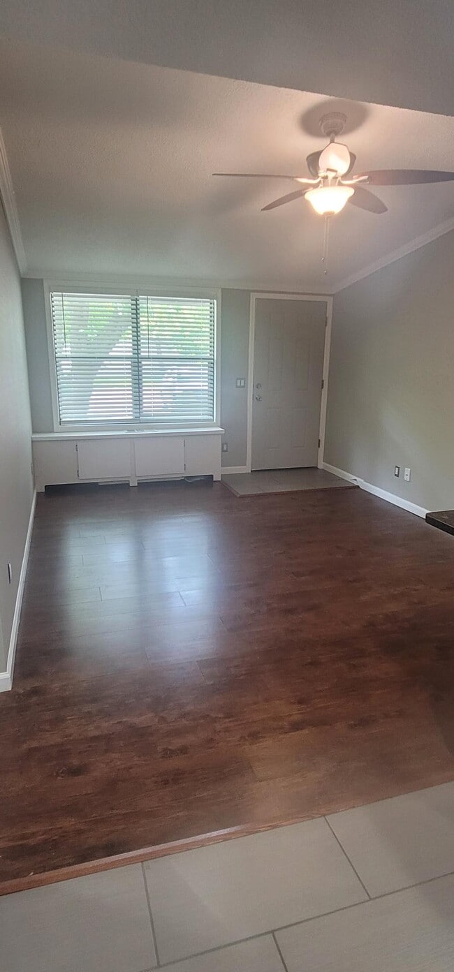 Photo - 121 Waterbury Ct Unit 125