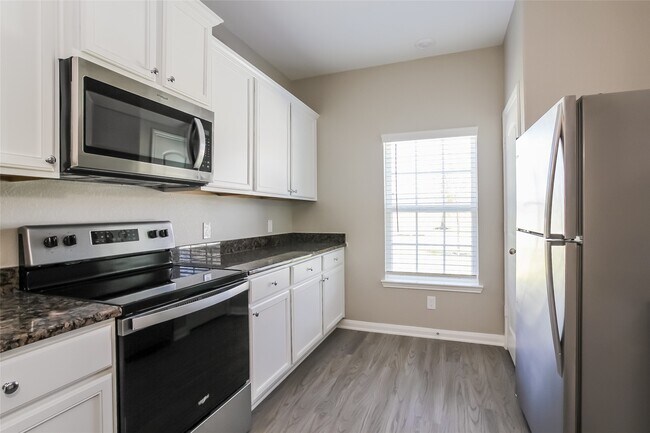 Photo - 23079 Bellini Dr