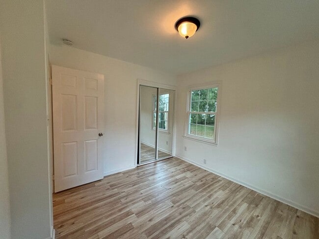 Photo - 163 Alva Cir