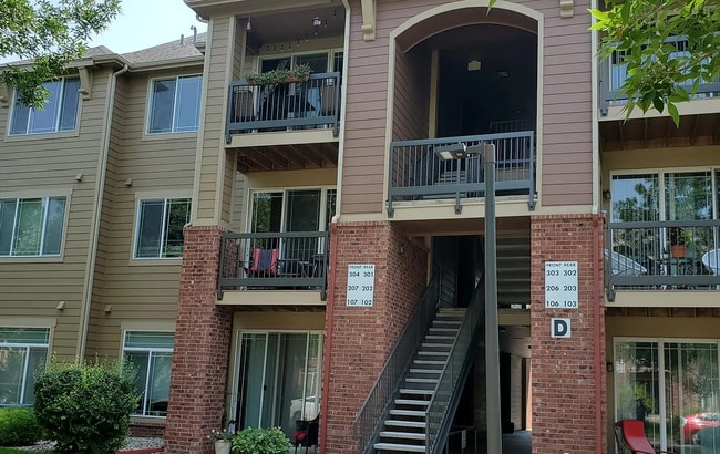 Building Photo - 2450 Windrow Dr Unit D202