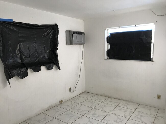 Photo - 1533 NW 1st Ave Unit B