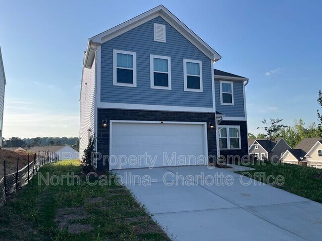 Photo - 102 Gunwale St