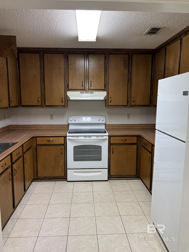 Photo - 13 Burlington Dr