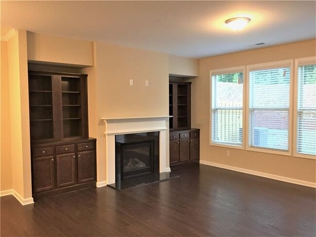 Photo - 1055 Hampton Oaks Dr