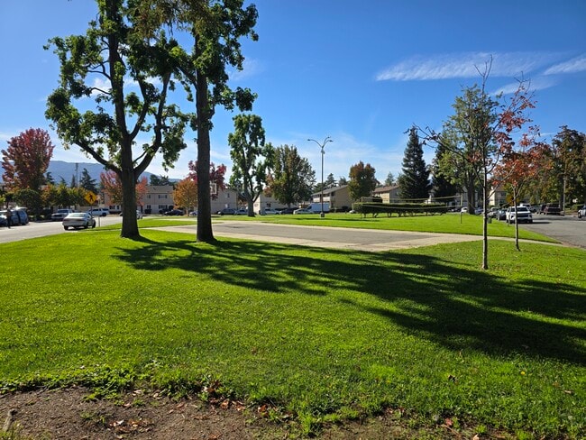 Photo - 1751 Ross Cir Unit 4