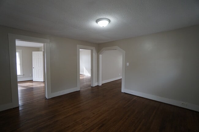 Photo - 1050 Jackson Blvd
