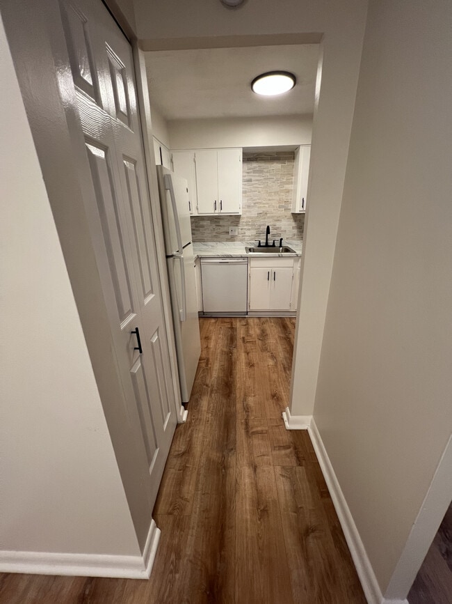 Photo - Hamburg Heights