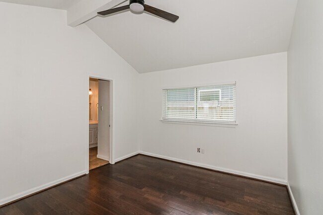 Photo - 28914 Champion Oaks Dr