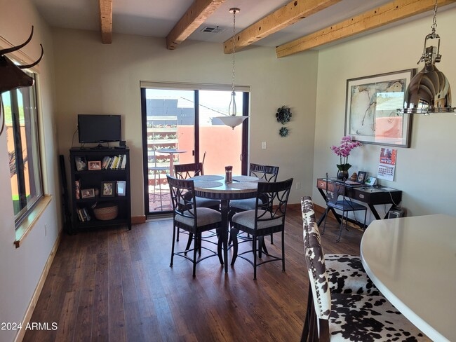 Photo - 640 N Atchison Cir