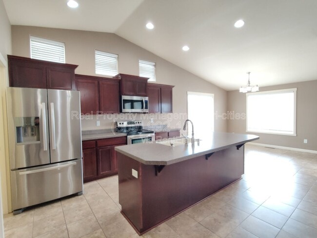 Photo - 603 Hilltop View St