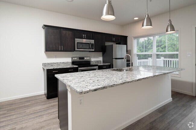 Townhome 3BR, 2 1/2BA - 1830SF - Riverside Foundry Apartments