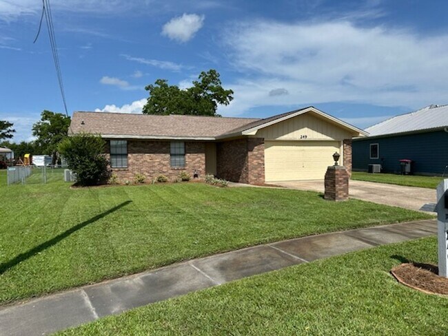 Photo - 249 Hannover Cir