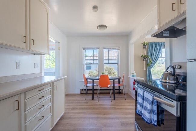 Photo - 1612 E 29th St