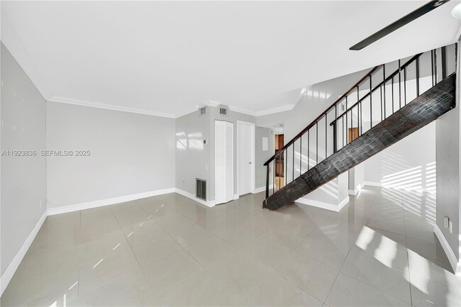 Building Photo - 6864 SW 114th Pl Unit G61