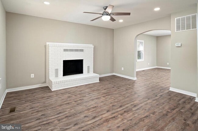 Photo - 6343 Montgomery Rd