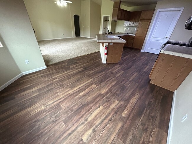 Photo - 4 bedrooms with Solar in North Hanford
