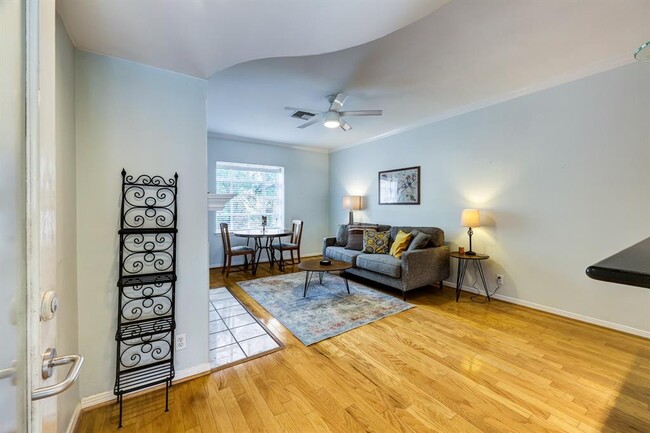 Photo - 4004 Montrose Blvd Condo Unit 40