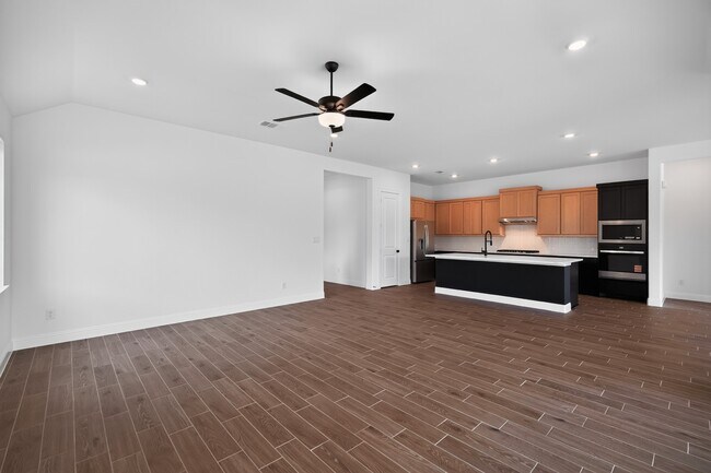 Photo - 16231 Sheridan River Trl