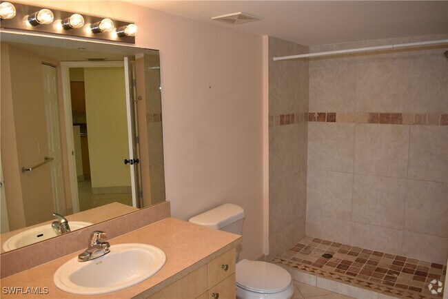 Building Photo - 8736 River Homes Lane Unit 7106