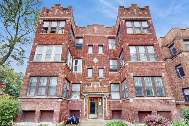 Building Photo - 6500 N Bosworth Ave Unit 2 Rental
