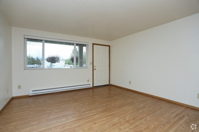 Cascade West Apartment Homes