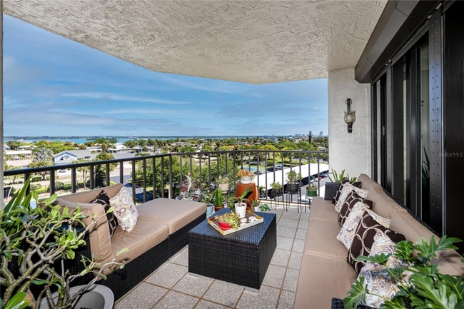 Photo - 736 Island Way Unidad 602