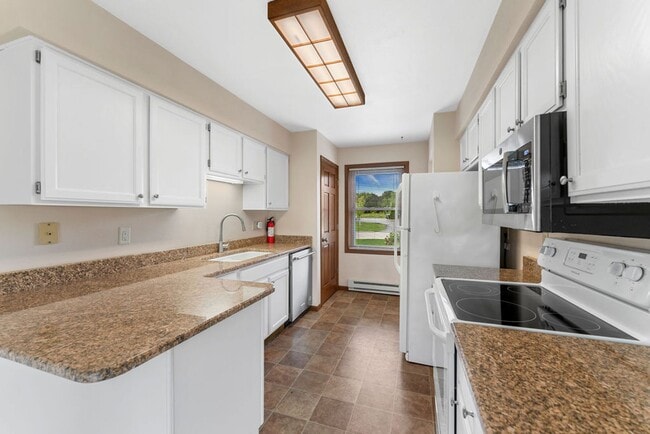 Photo - Perfect Townhome with Garage. PETS WELCOME