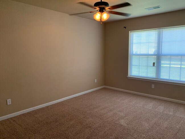 Photo - 7629-MF2-E4 Unit A