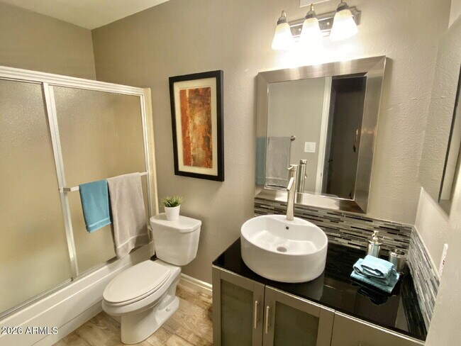 Photo - 2303 S Cottonwood Dr