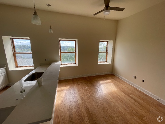 Building Photo - 883 Broadway Unit 407 Rental