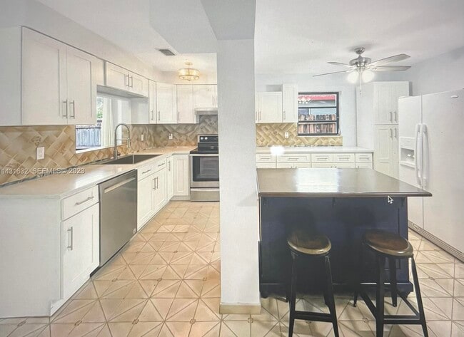 Photo - 3813 NE 16th Terrace