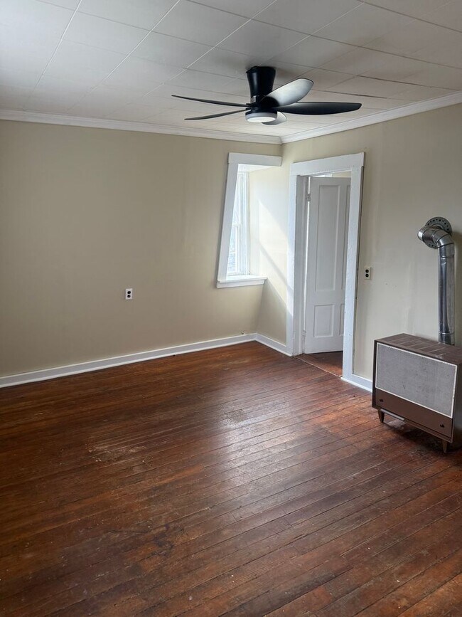 Photo - 104 Mechanic St Unidad C