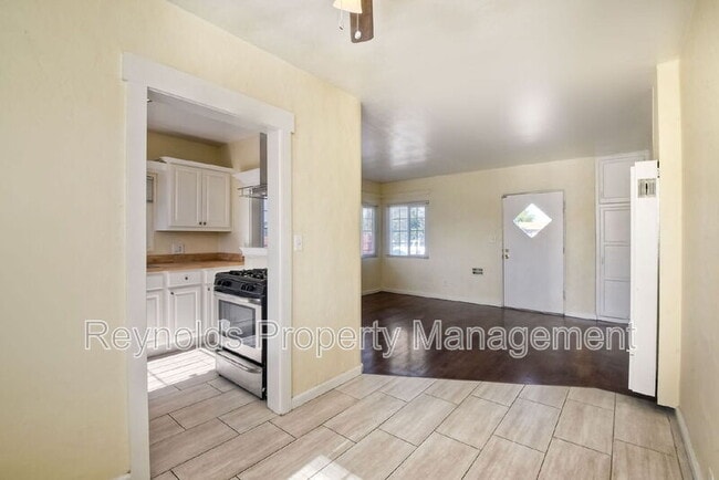 Photo - 3343 Chamoune Ave