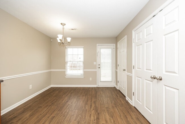 Photo - 3014 Deer Trail Dr