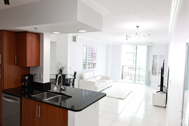 Building Photo - 600 S Dixie Hwy Rental