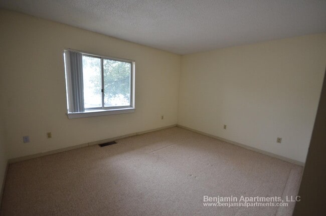 Photo - 142 North Beacon St Unit a1