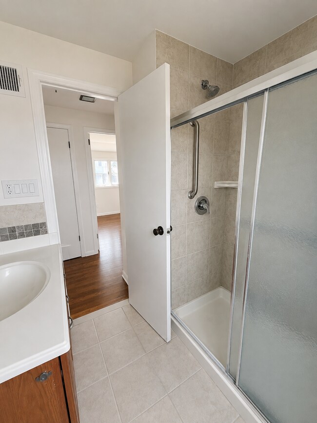 39 Mitchell Ave Unit 2 bedroom apartment