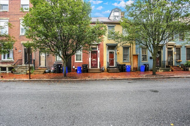 Building Photo - 1329 Green St Rental