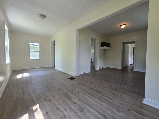 Photo - 742 Excelsior Ave
