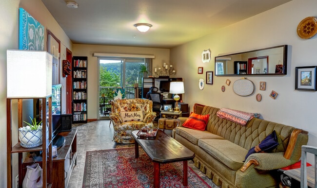 Photo - Windsor Place Apartments