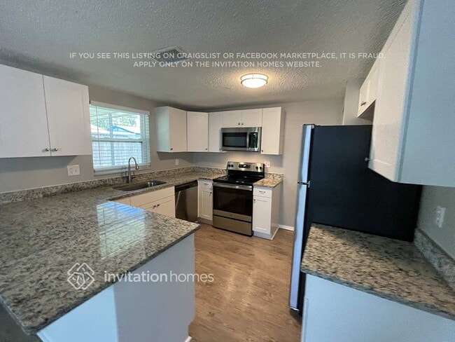9120 Crabtree Ln