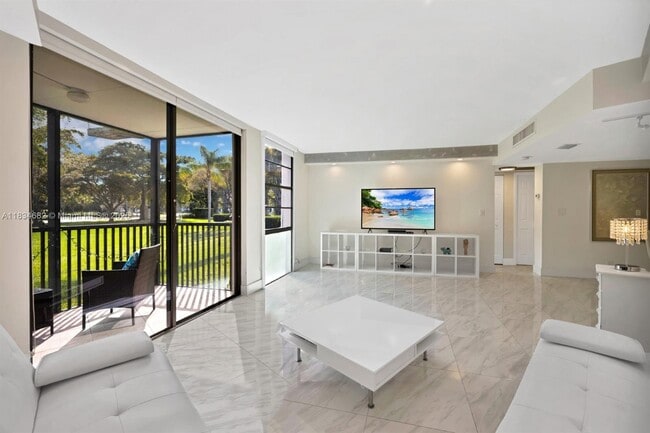Photo - 3101 N Country Club Dr Unit 105
